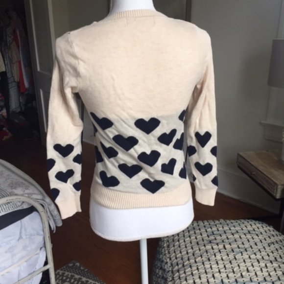 Cute Red Berry Cardigan - Picture 2 of 4